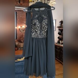 Elegant Black Lace Evening Gown